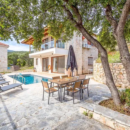 Segounia Villa